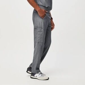 Figs Axim Men’s Cargo Scrub Pants Graphite Grey | Size XS